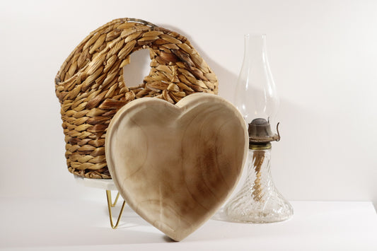 Wooden Heart Bowl in Natural Wood